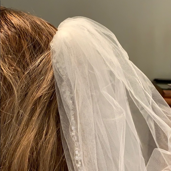 Hand beaded tulle wedding veil, cathedral length - Picture 8 of 9